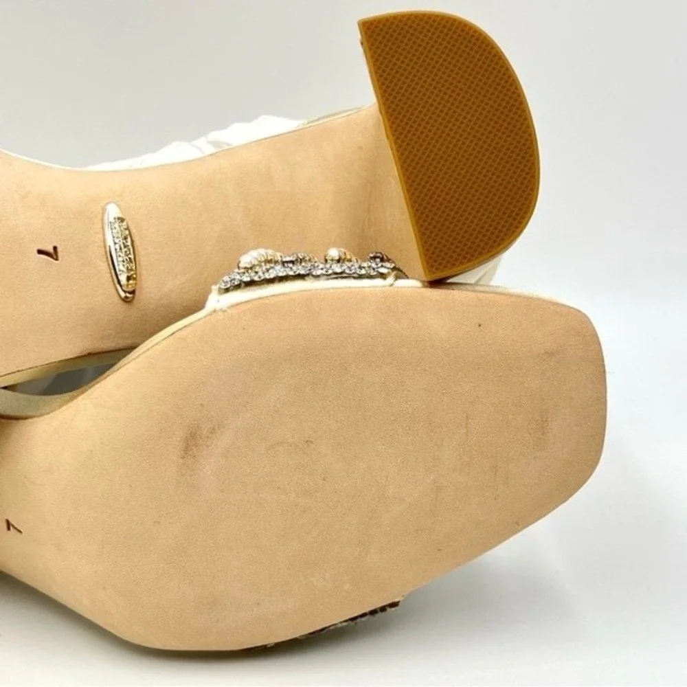 Badgley Mischka Size 7 Kameryn Ivory‎ Satin Jeweled Dress Sandals Heels Shoes